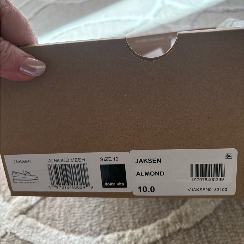 ❌❌❌SOLD❌❌❌Dolce Vita🥳HOST PICK🥳Almond Mesh Loafers - Picture 9 of 9